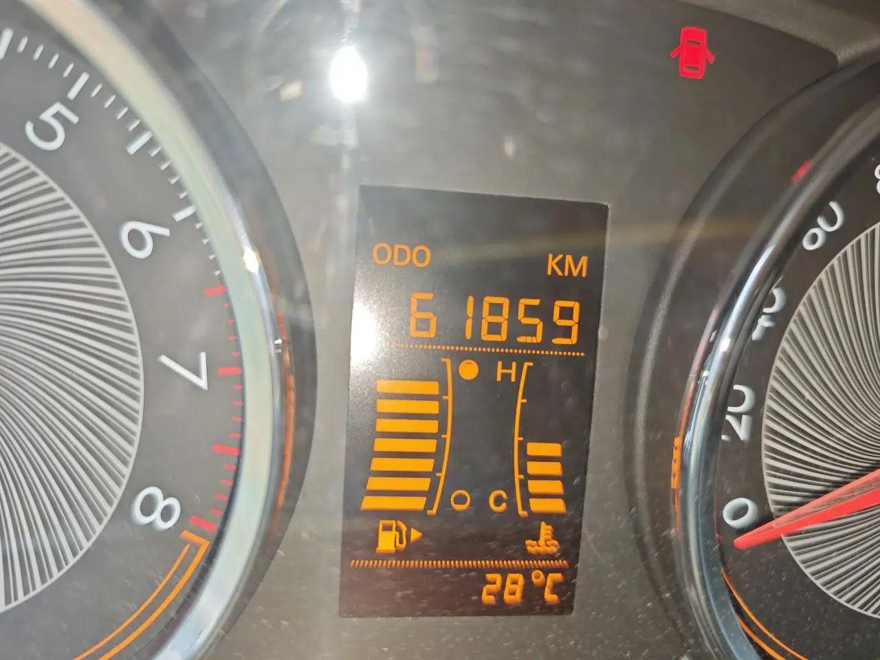 Chevrolet Sail 2015 Sail 3 1.5L Manual with Ideal Sunroof Edition — миниатюра 13