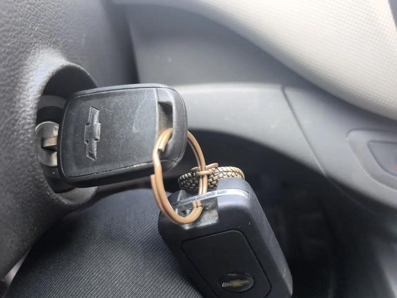 Chevrolet Sail 2015 Sail 3 1.3L Manual Ideal Edition — миниатюра 9