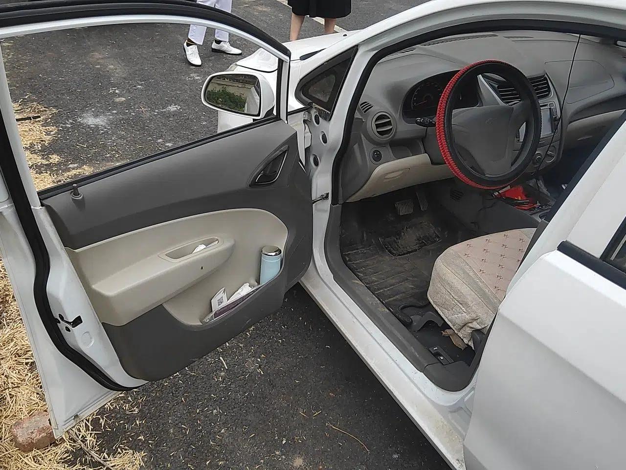 Chevrolet Sail 2013 Sedan 1.4L AMT Enjoy Edition — миниатюра 17