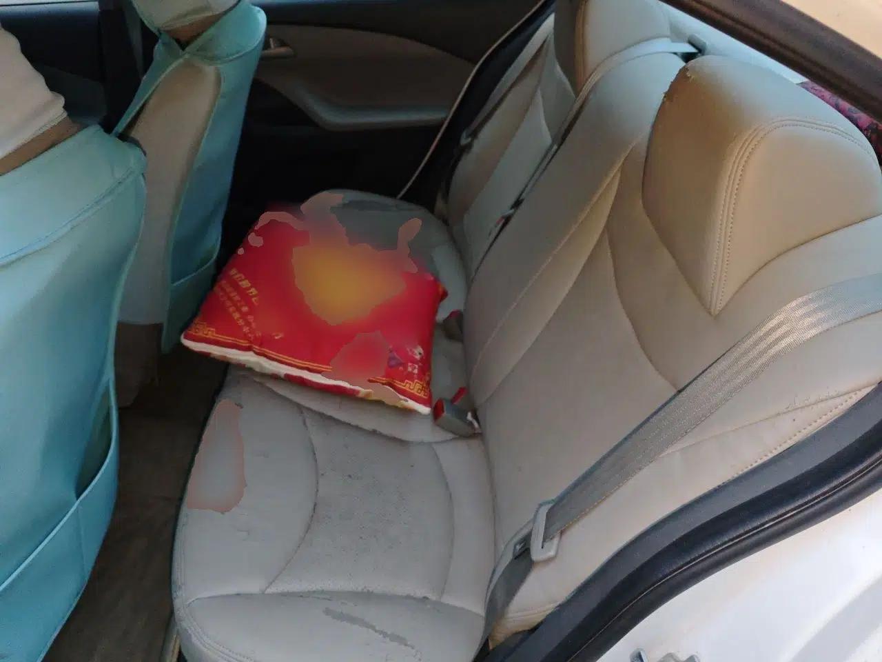 Chevrolet Sail 2011 Sedan 1.4L AMT Happiness Edition — миниатюра 18