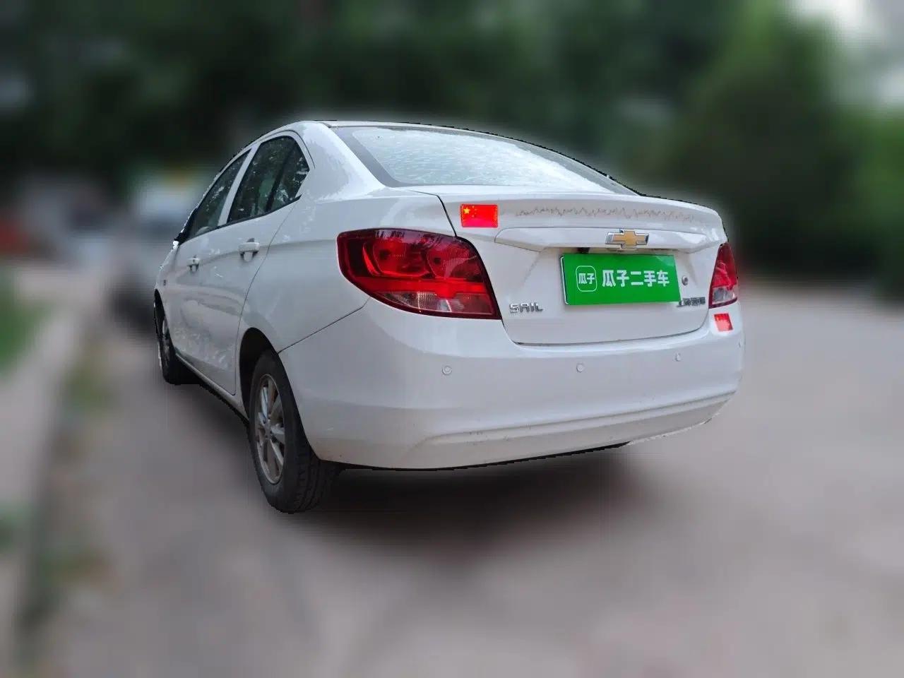 Chevrolet Sail 2011 Sedan 1.4L AMT Happiness Edition — миниатюра 4