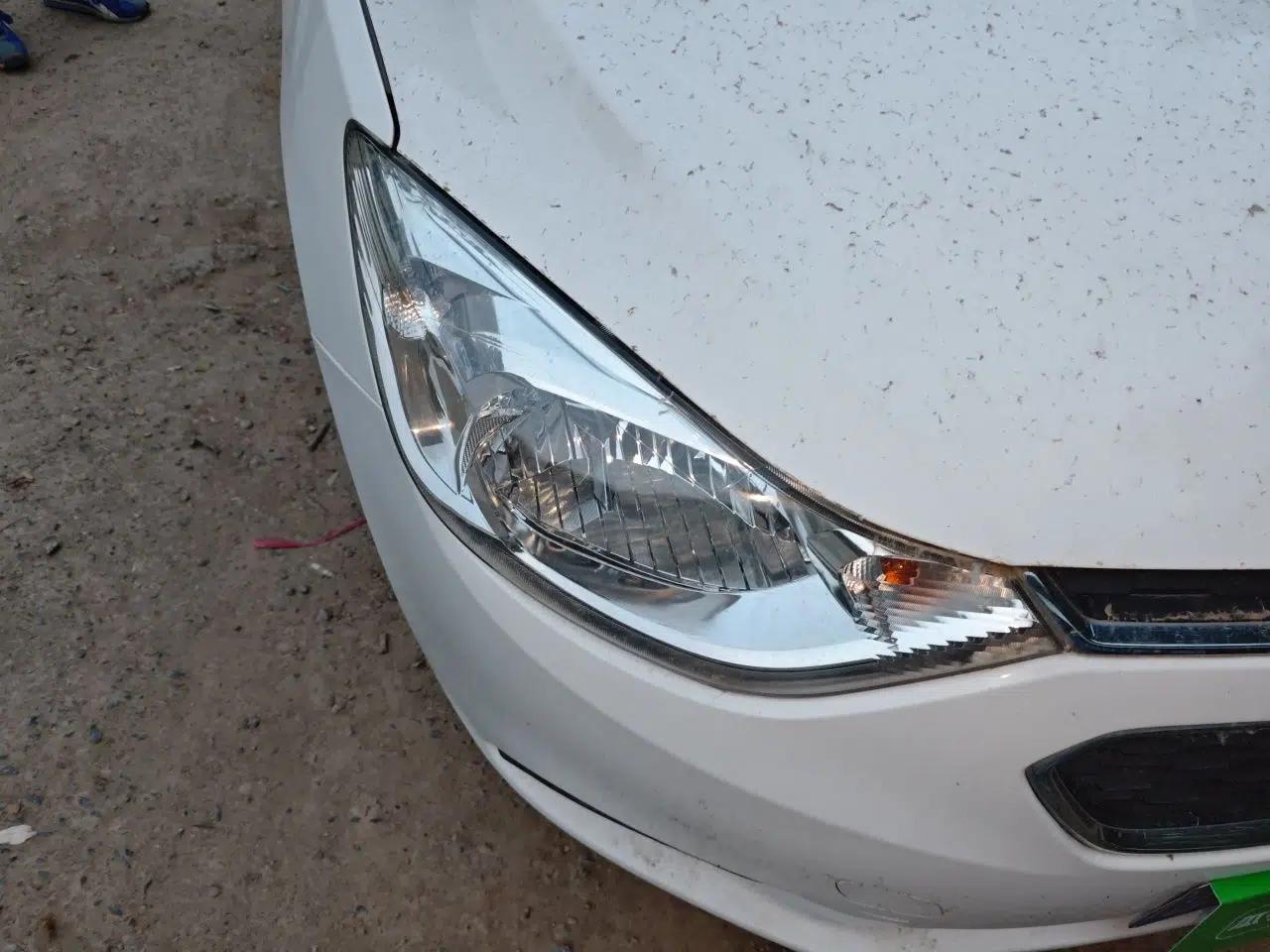 Chevrolet Sail 2011 Sedan 1.4L AMT Happiness Edition — миниатюра 7