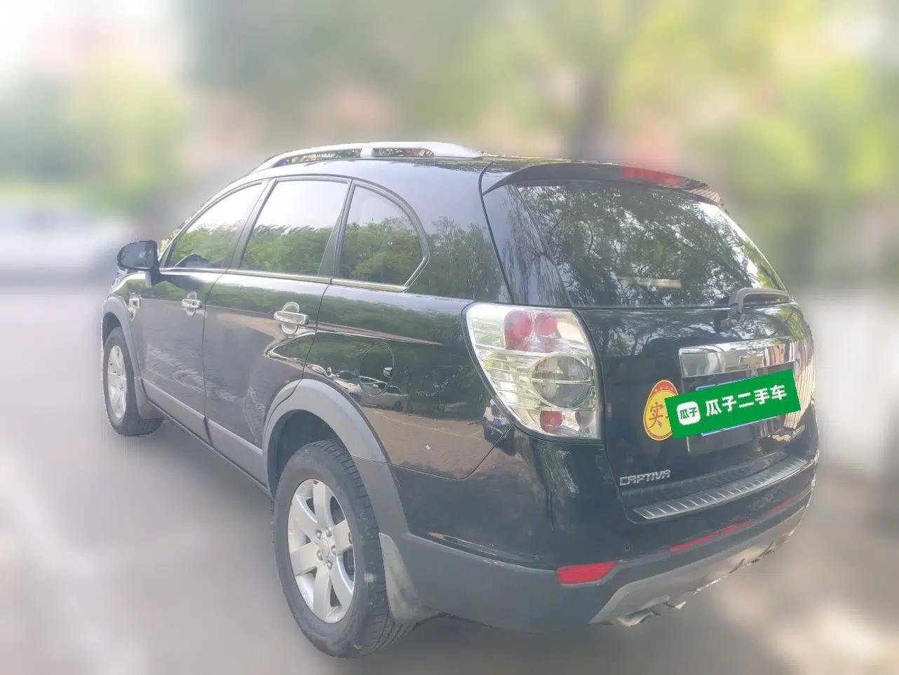 Chevrolet Captiva 2014 2.4L Two-Wheel Drive Urban Version 7 Seats — миниатюра 4