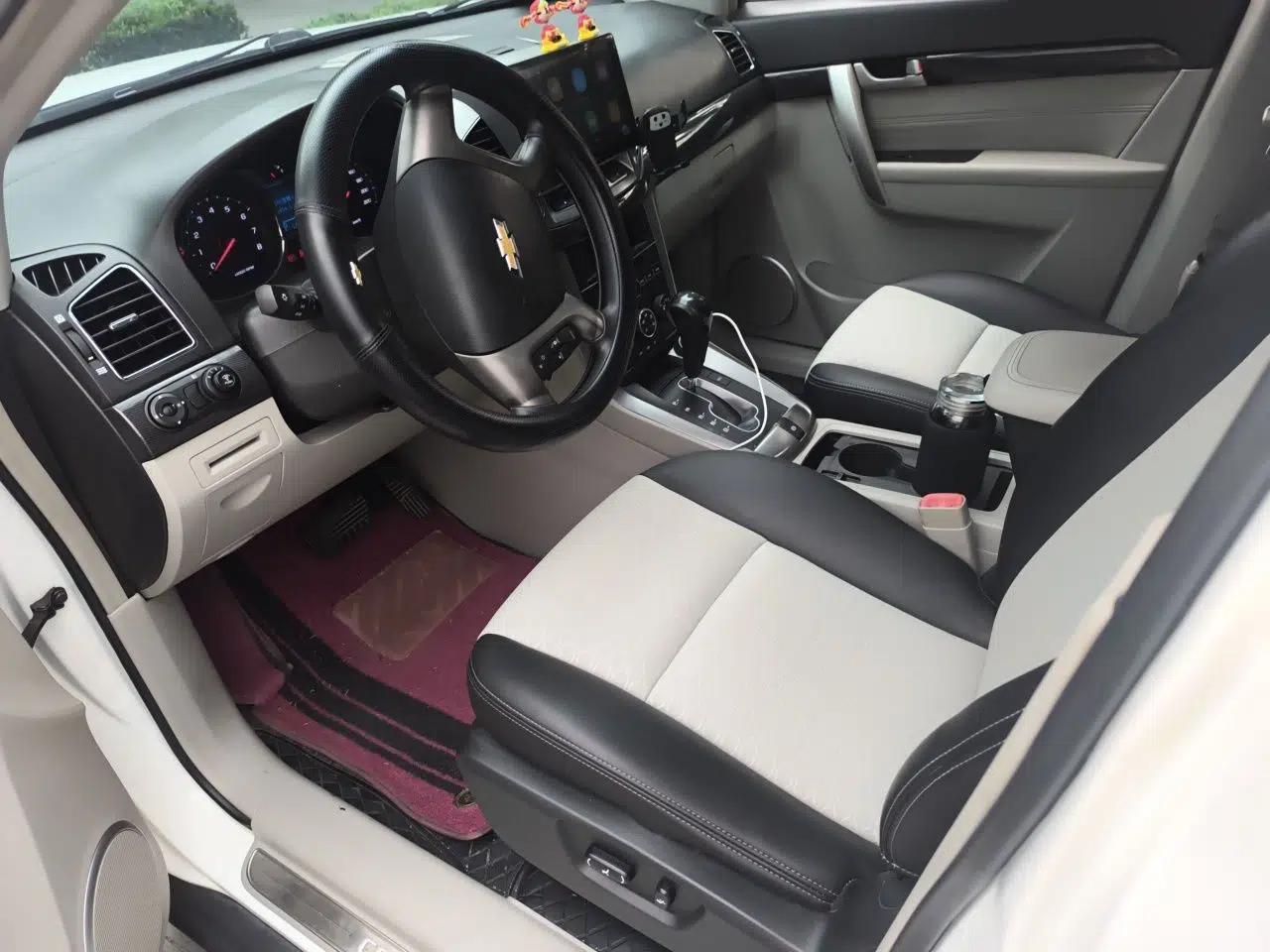 Chevrolet Captiva 2015 2.4L Two-Wheel Drive Urban Version 5 Seats — миниатюра 12