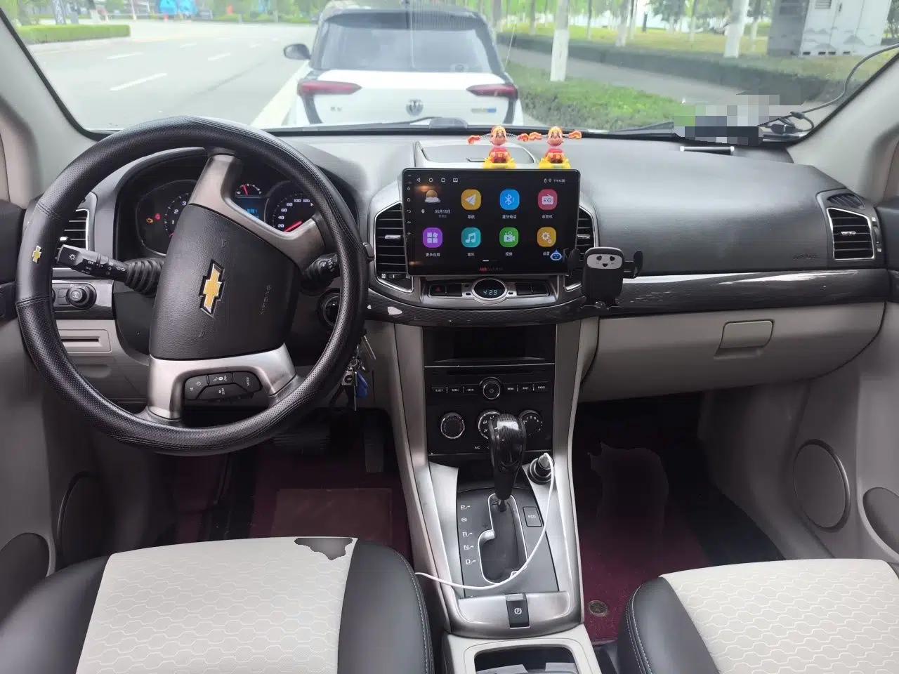Chevrolet Captiva 2015 2.4L Two-Wheel Drive Urban Version 5 Seats — миниатюра 6