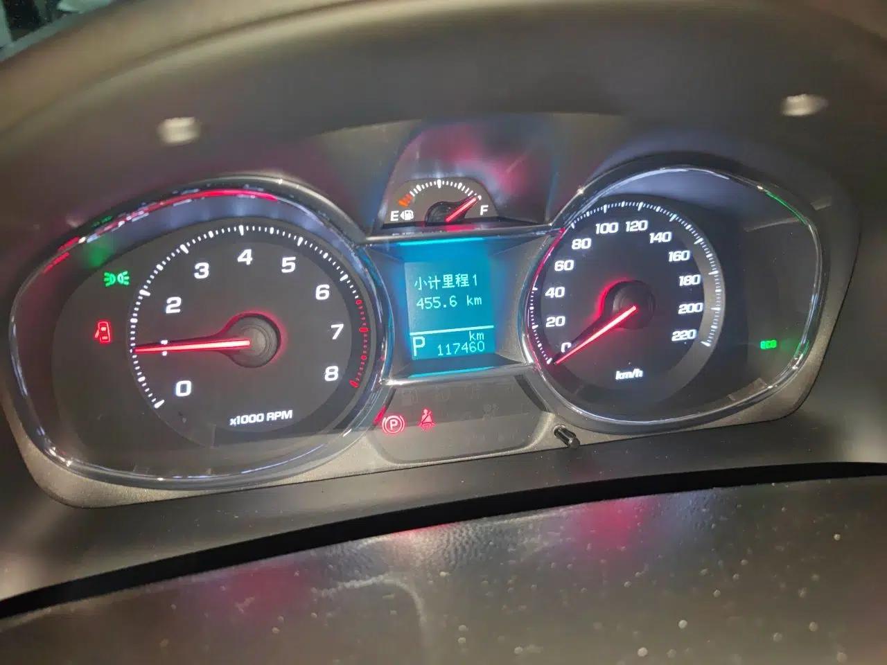 Chevrolet Captiva 2015 2.4L 4x4 Flagship Edition 7-Seater — миниатюра 12