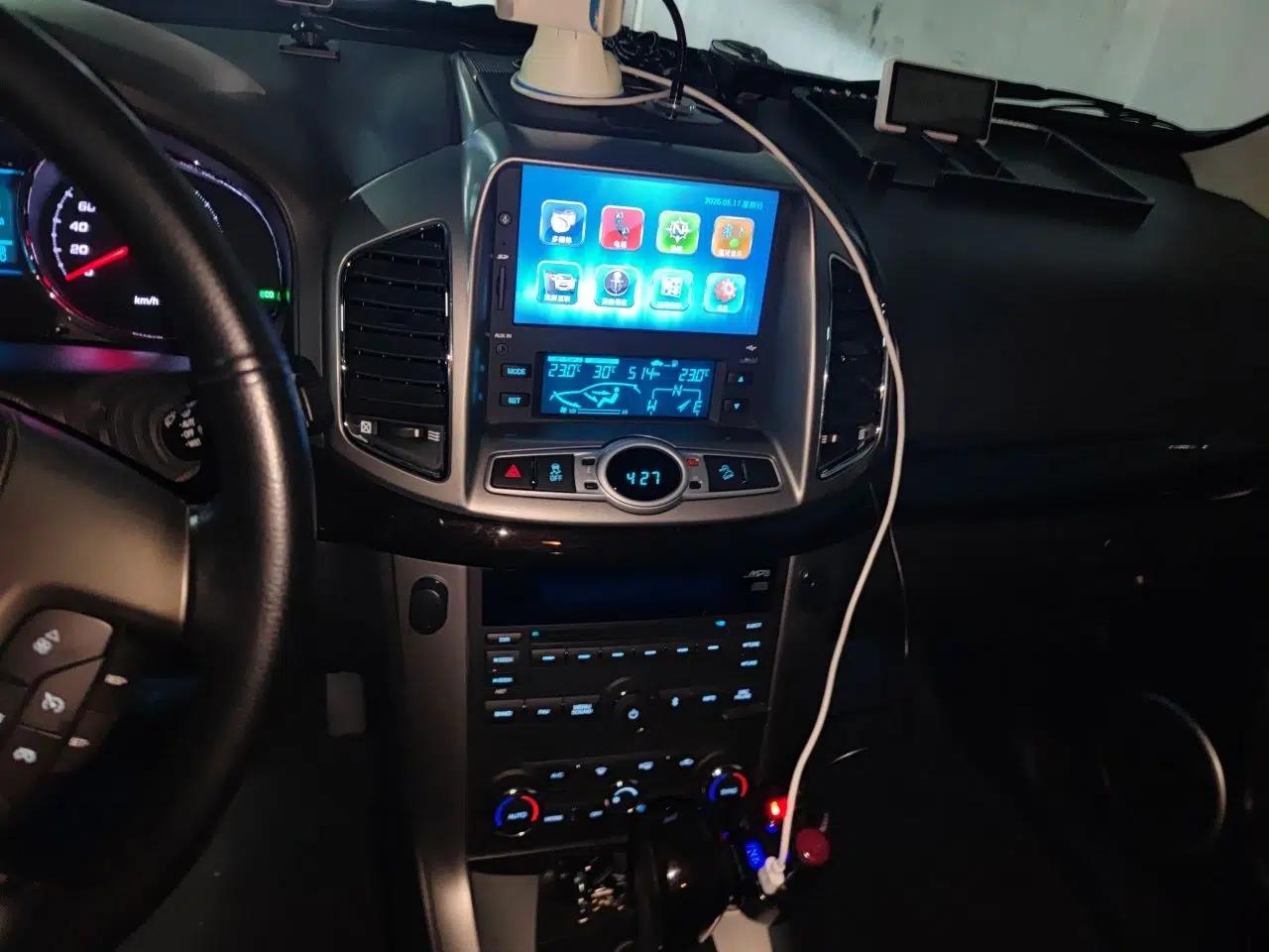 Chevrolet Captiva 2015 2.4L 4x4 Flagship Edition 7-Seater — миниатюра 14