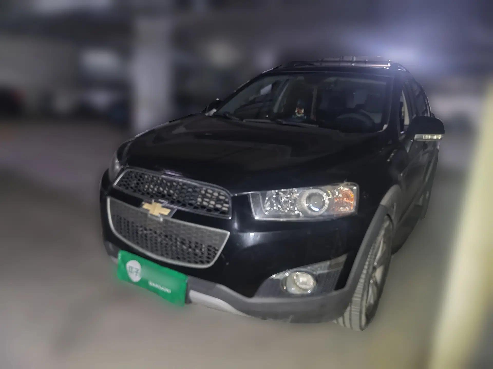 Chevrolet Captiva 2011 2.4 AT 7-Seater Luxury Edition — миниатюра 1