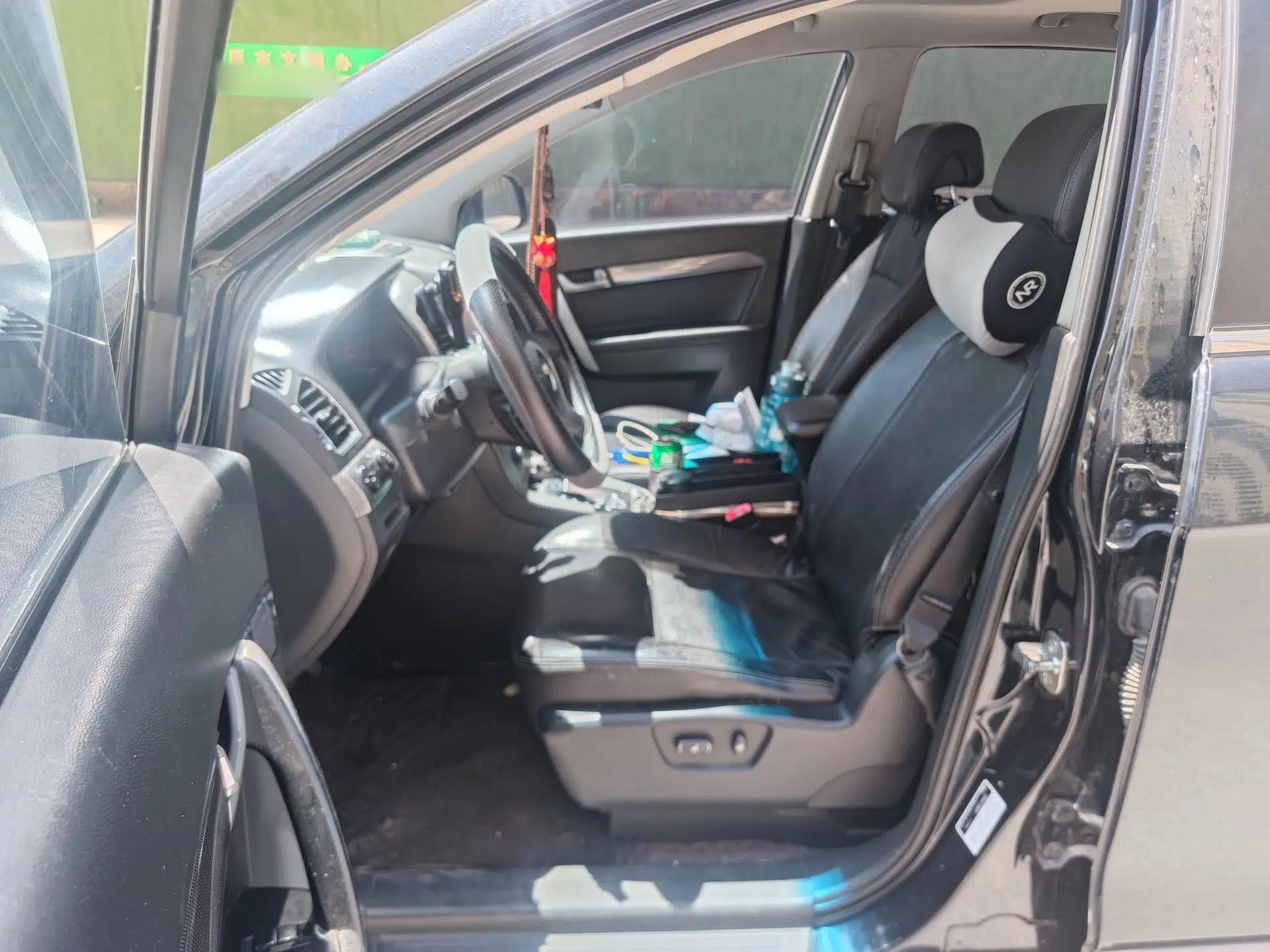 Chevrolet Captiva 2011 2.4 AT 7-Seater Luxury Edition — миниатюра 16