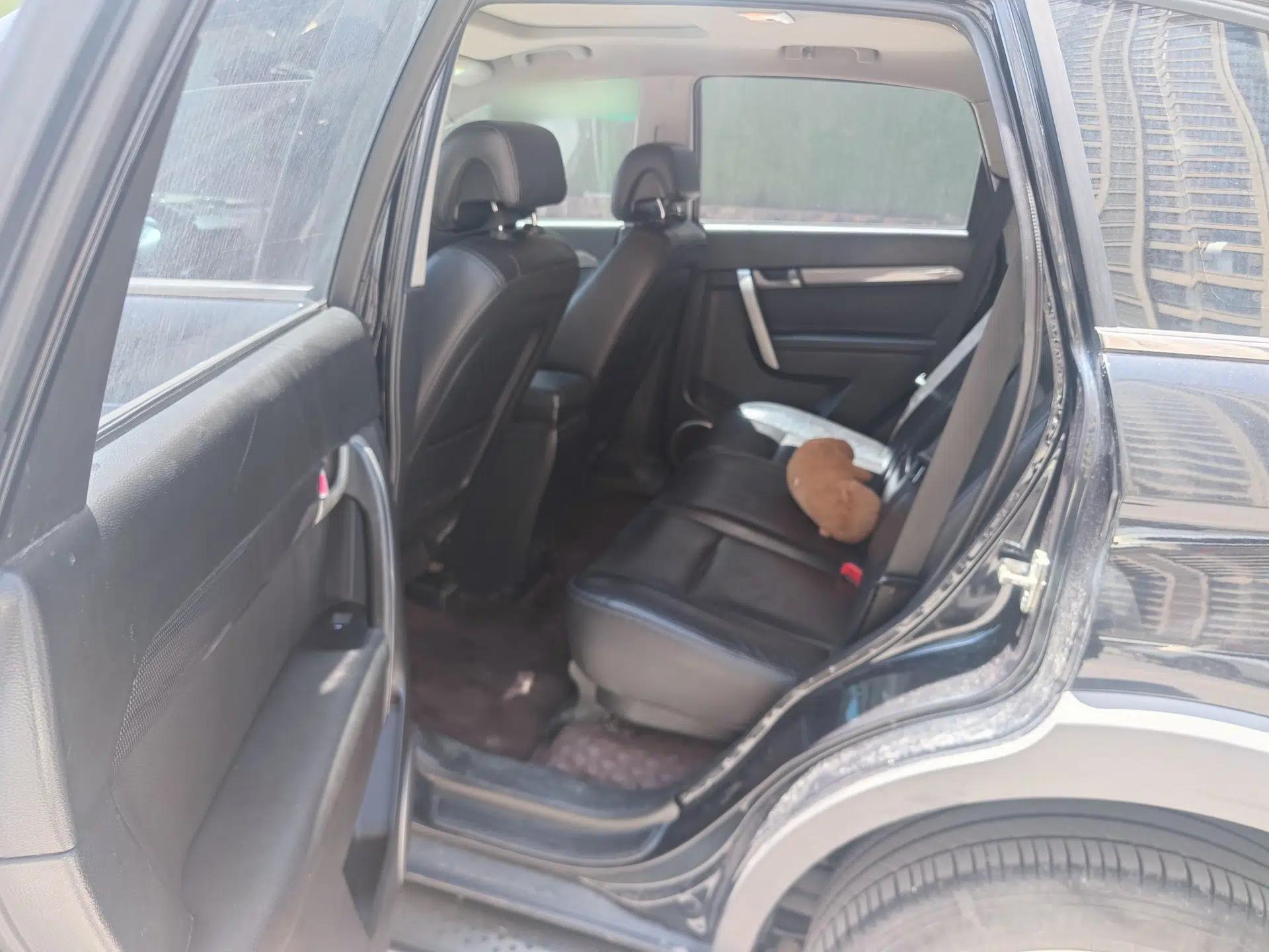 Chevrolet Captiva 2011 2.4 AT 7-Seater Luxury Edition — миниатюра 18