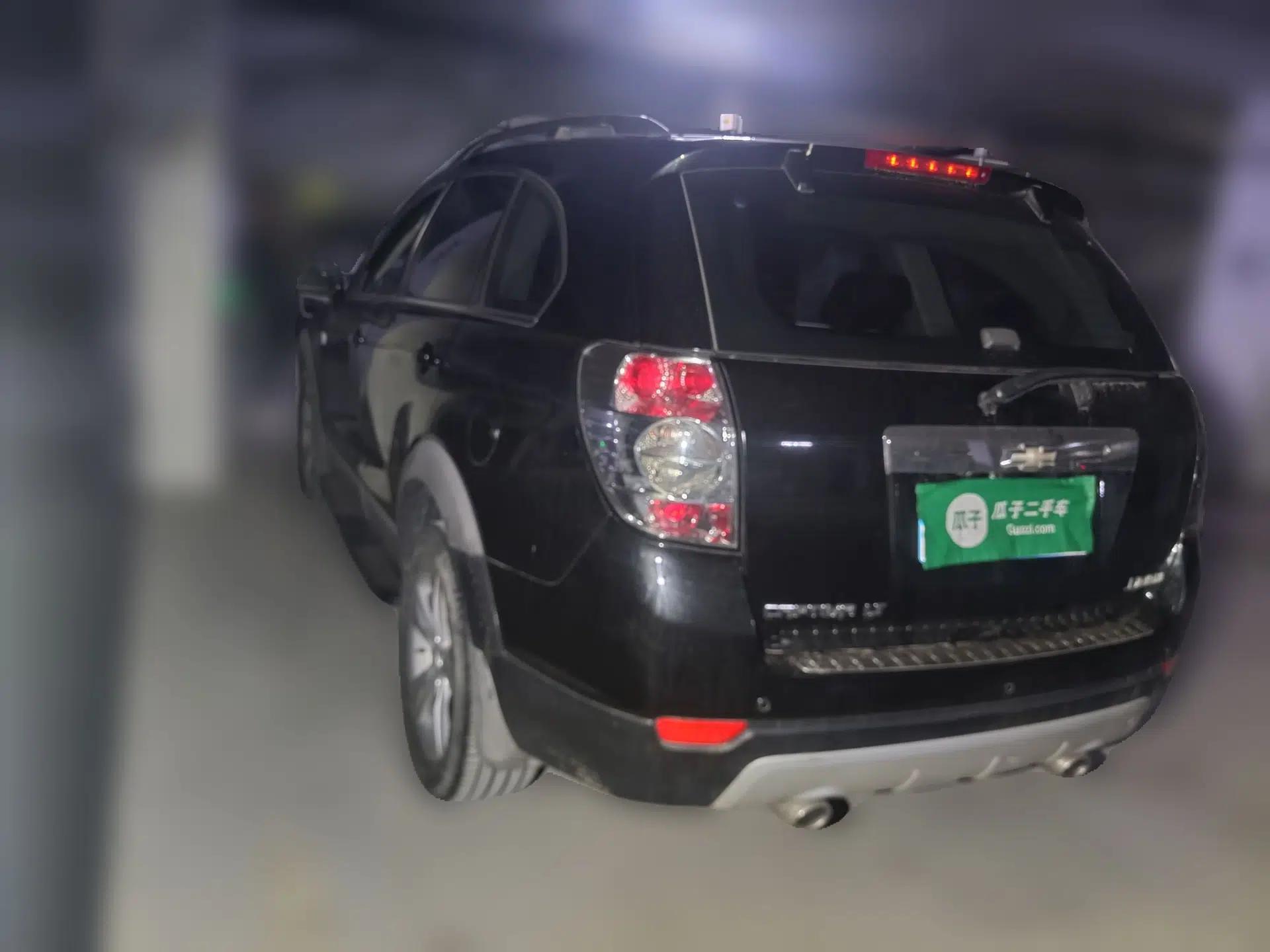 Chevrolet Captiva 2011 2.4 AT 7-Seater Luxury Edition — миниатюра 4