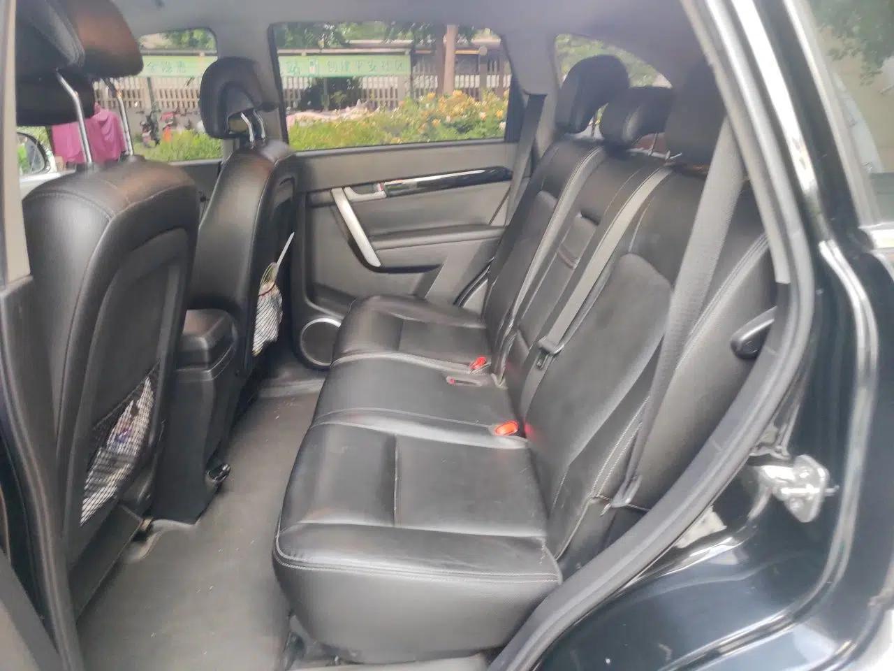 Chevrolet Captiva 2012 2.4L 4x4 Flagship Edition 7 Seats — миниатюра 18