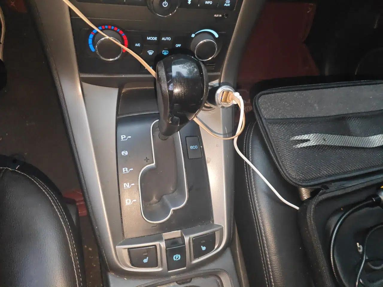Chevrolet Captiva 2012 2.4L 4x4 Flagship Edition 7 Seats — миниатюра 15