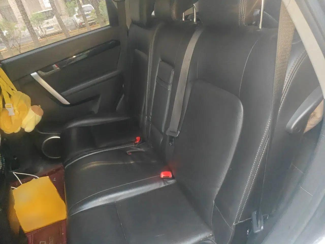 Chevrolet Captiva 2012 2.4L 4x4 Flagship Edition 7 Seats — миниатюра 18