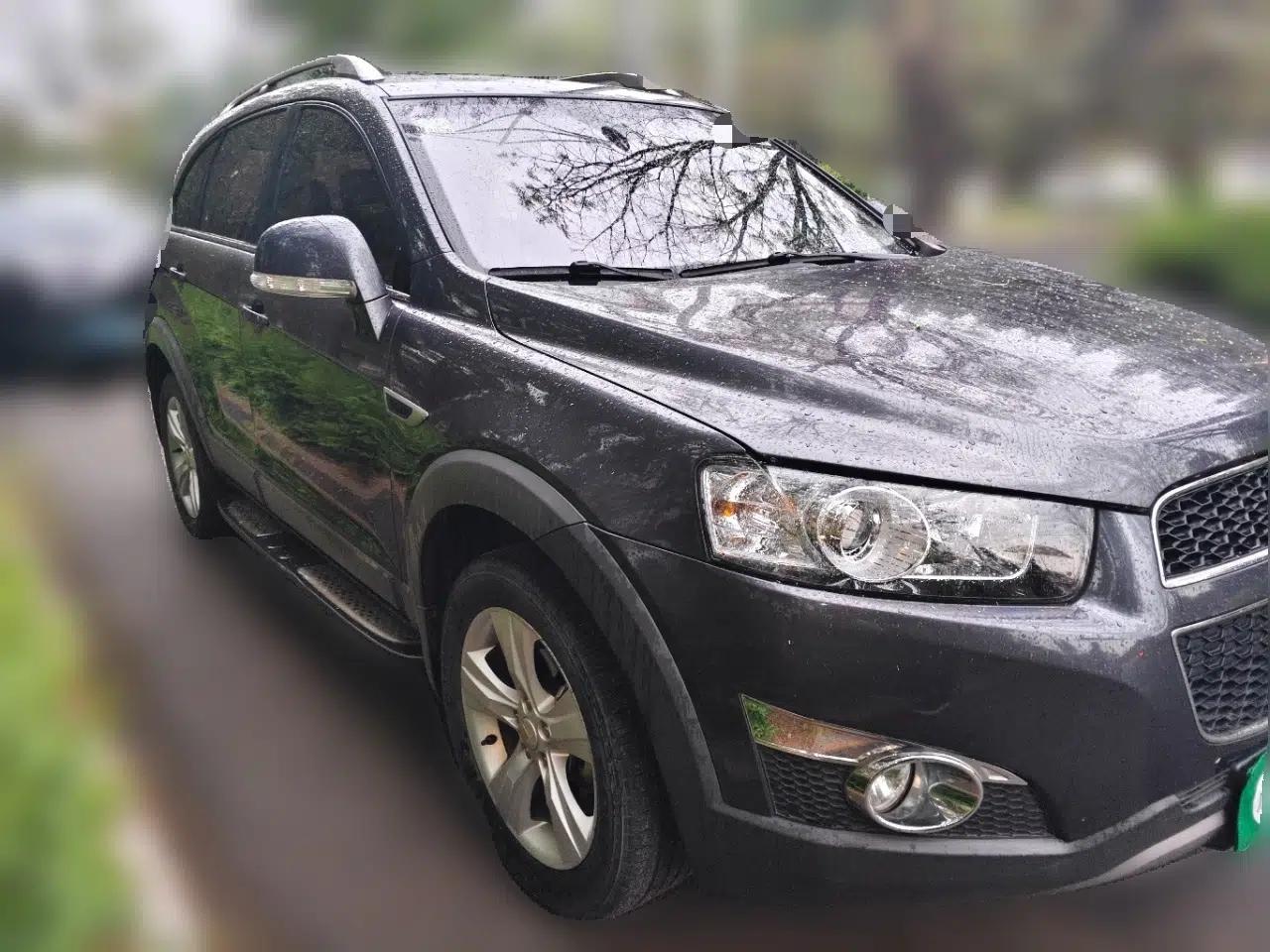 Chevrolet Captiva 2012 2.4L 4x4 Flagship Edition 7 Seats — миниатюра 3