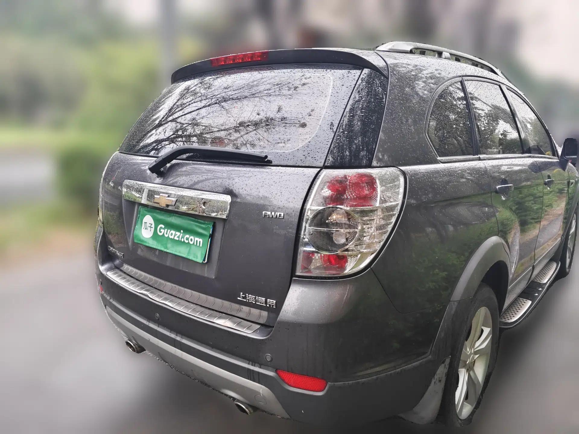 Chevrolet Captiva 2012 2.4L 4x4 Flagship Edition 7 Seats — миниатюра 4