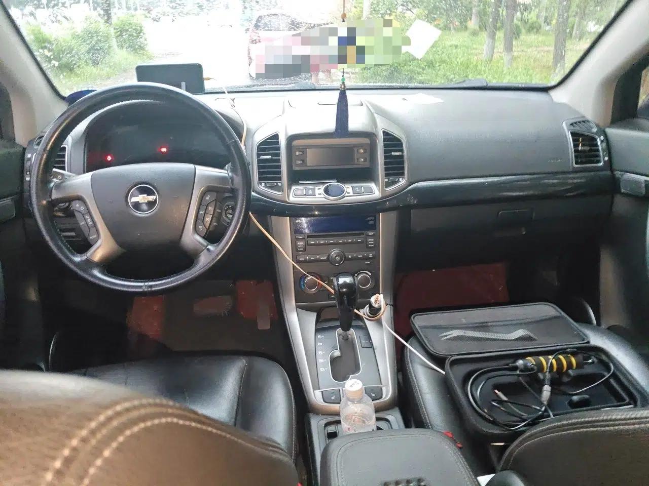 Chevrolet Captiva 2012 2.4L 4x4 Flagship Edition 7 Seats — миниатюра 10