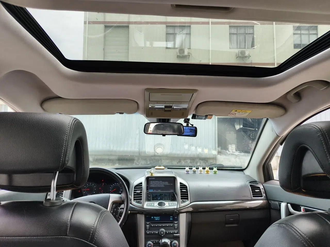 Chevrolet Captiva 2014 2.4L 4x4 Flagship Edition 7 Seats — миниатюра 19