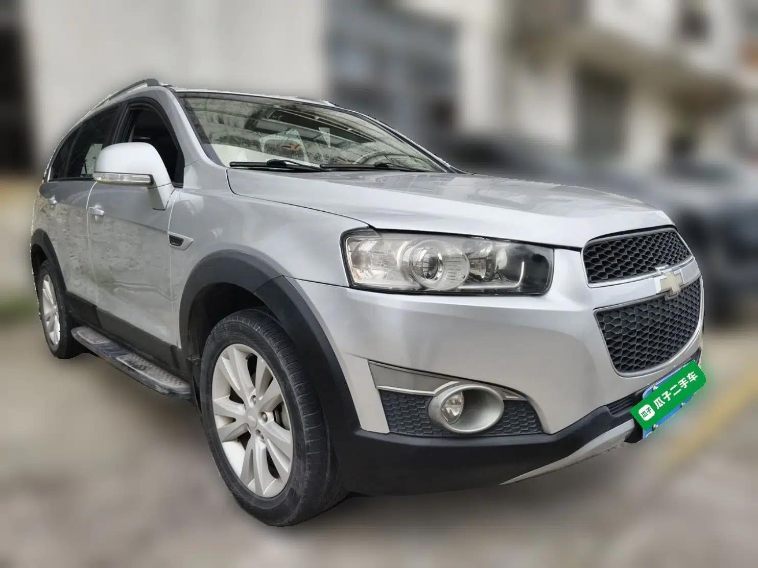Chevrolet Captiva 2014 2.4L 4x4 Flagship Edition 7 Seats — миниатюра 3