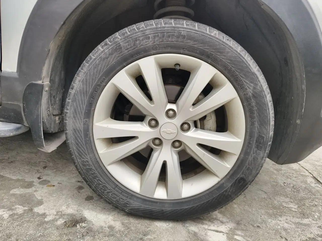 Chevrolet Captiva 2014 2.4L 4x4 Flagship Edition 7 Seats — миниатюра 8