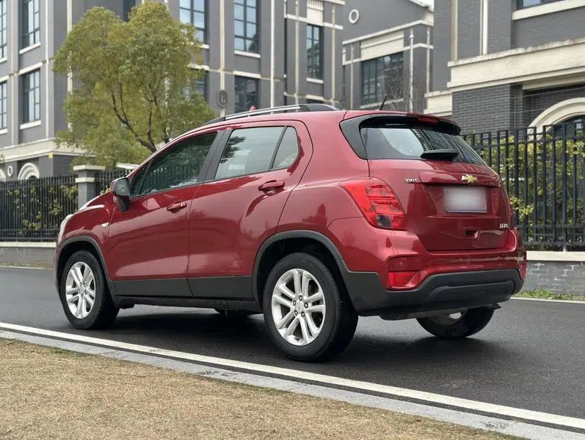 Chevrolet Trax 2018 330T Automatic Two-Wheel Drive Elite Model — миниатюра 5