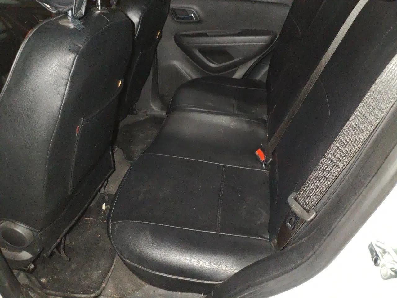 Chevrolet Trax 2016 1.4T Automatic Two-Wheel Drive Comfort Version with Sunroof — миниатюра 14
