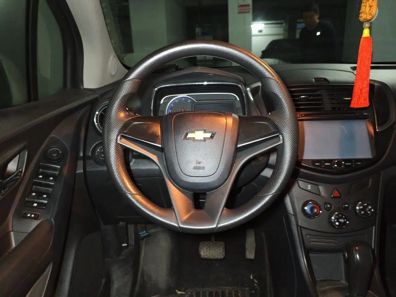 Chevrolet Trax 2016 1.4T Automatic Two-Wheel Drive Comfort Version with Sunroof — миниатюра 7