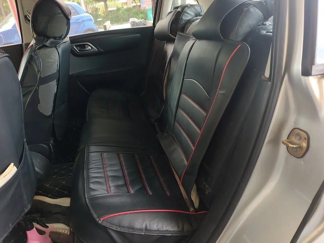 Citroen C-Quatre 2011 Sedan 1.6L Manual Fashion Edition — миниатюра 18