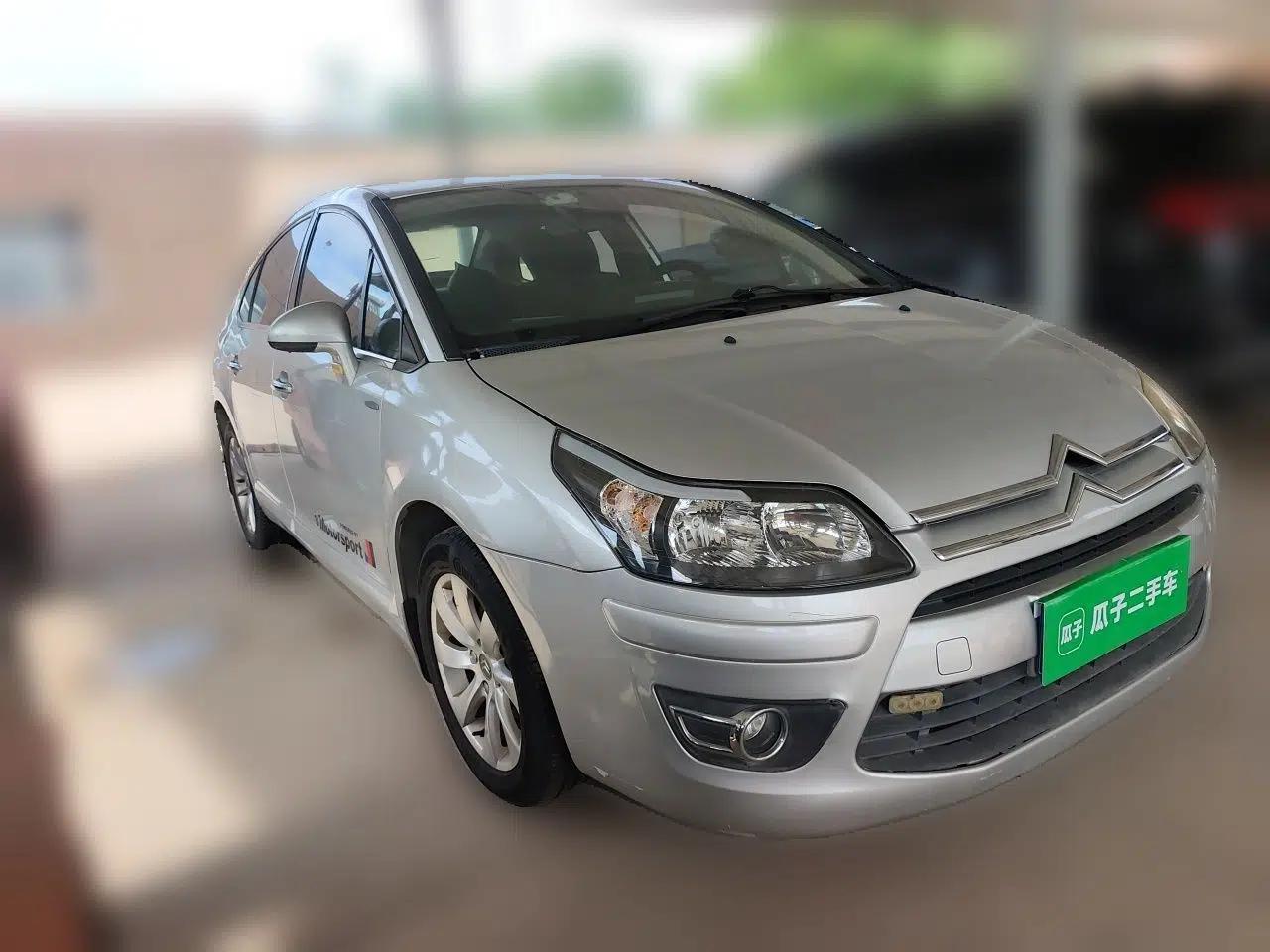Citroen C-Quatre 2011 Sedan 1.6L Manual Fashion Edition — миниатюра 3