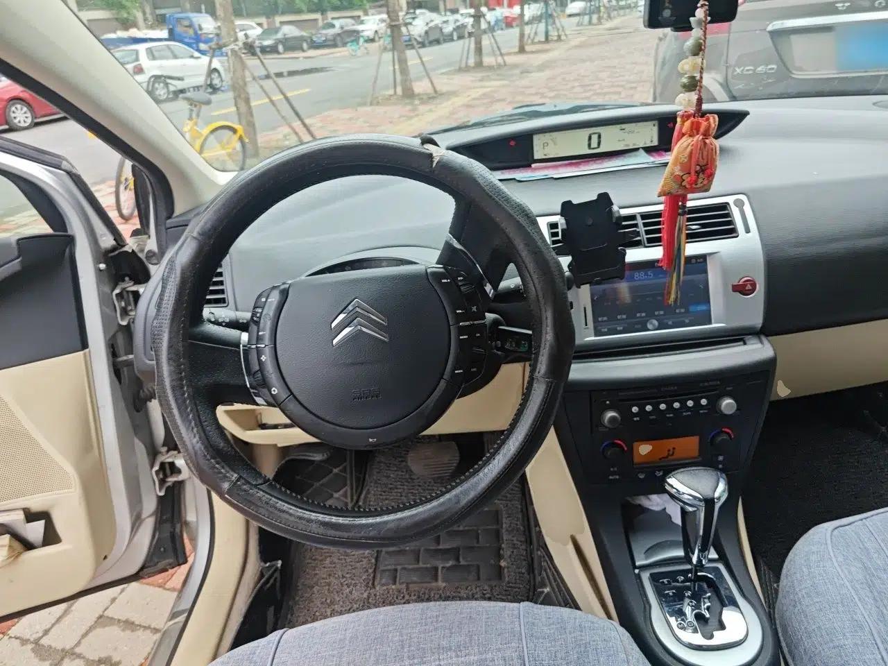 Citroen C-Quatre 2009 Sedan 1.6L Automatic Comfort Model — миниатюра 11