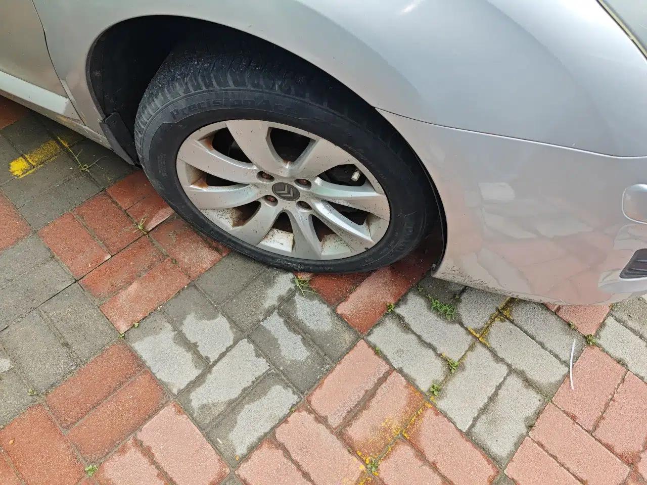 Citroen C-Quatre 2009 Sedan 1.6L Automatic Comfort Model — миниатюра 8
