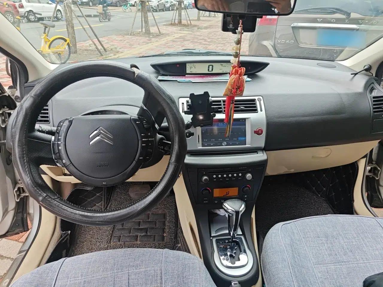 Citroen C-Quatre 2009 Sedan 1.6L Automatic Comfort Model — миниатюра 10