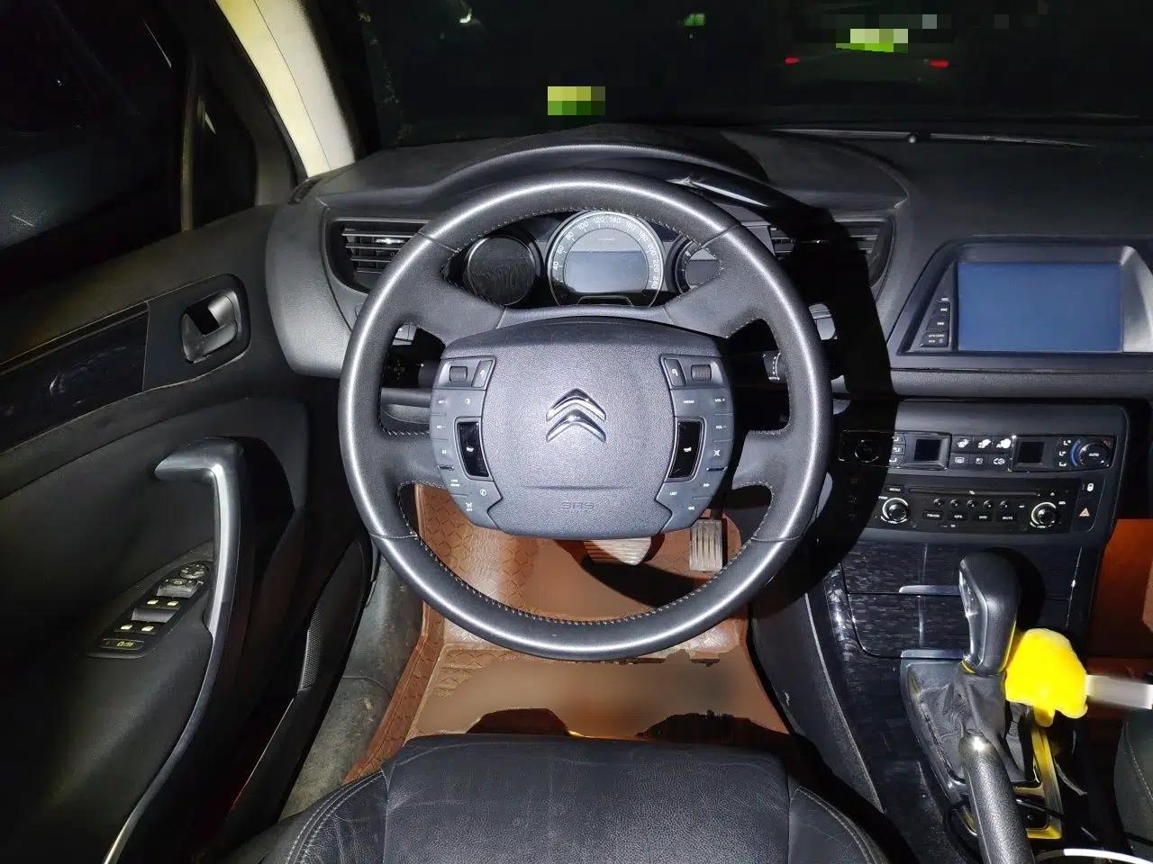 Citroen C5 2013 2.0L Automatic Luxury Model — миниатюра 11
