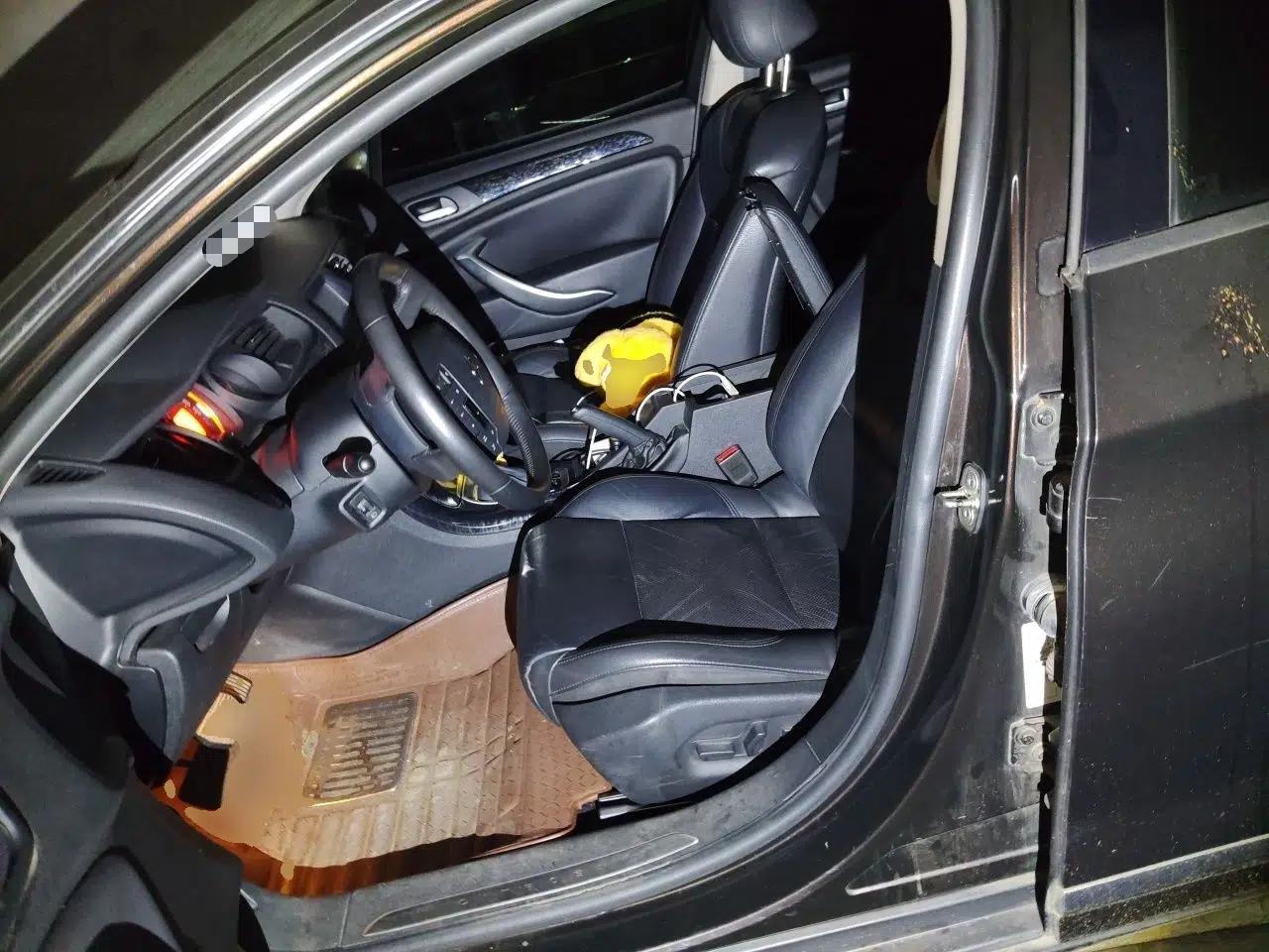 Citroen C5 2013 2.0L Automatic Luxury Model — миниатюра 16