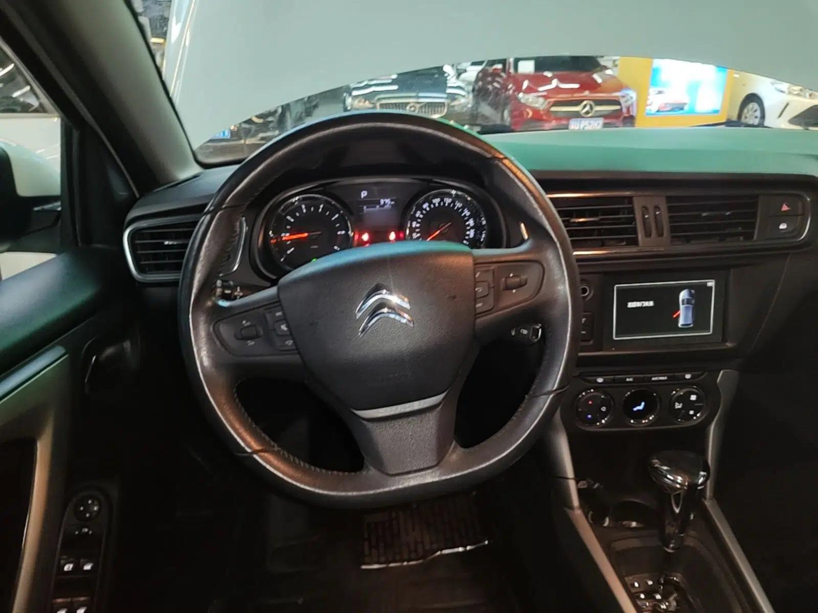 Citroen C3-XR 2015 1.6L Automatic Pioneer Model — миниатюра 14