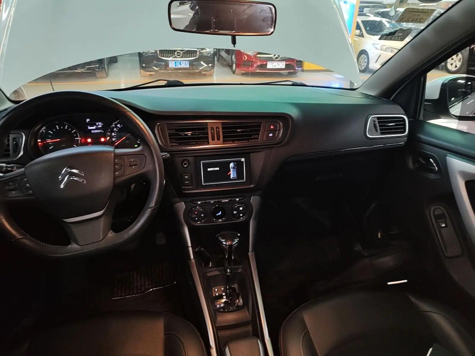 Citroen C3-XR 2015 1.6L Automatic Pioneer Model — миниатюра 17