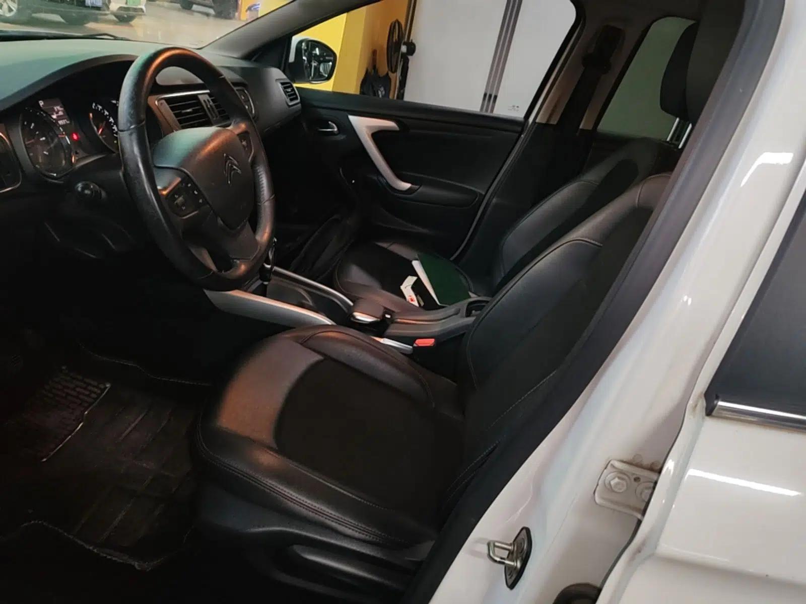 Citroen C3-XR 2015 1.6L Automatic Pioneer Model — миниатюра 18