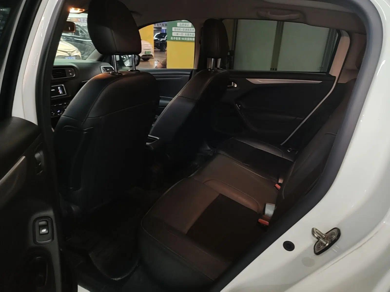 Citroen C3-XR 2015 1.6L Automatic Pioneer Model — миниатюра 20