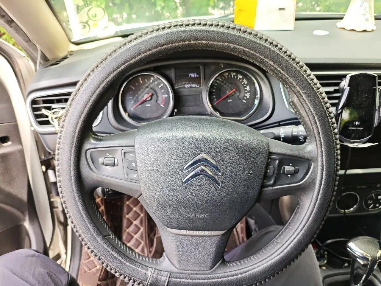 Citroen C3-XR 2015 1.6L Automatic Smart Version — миниатюра 11