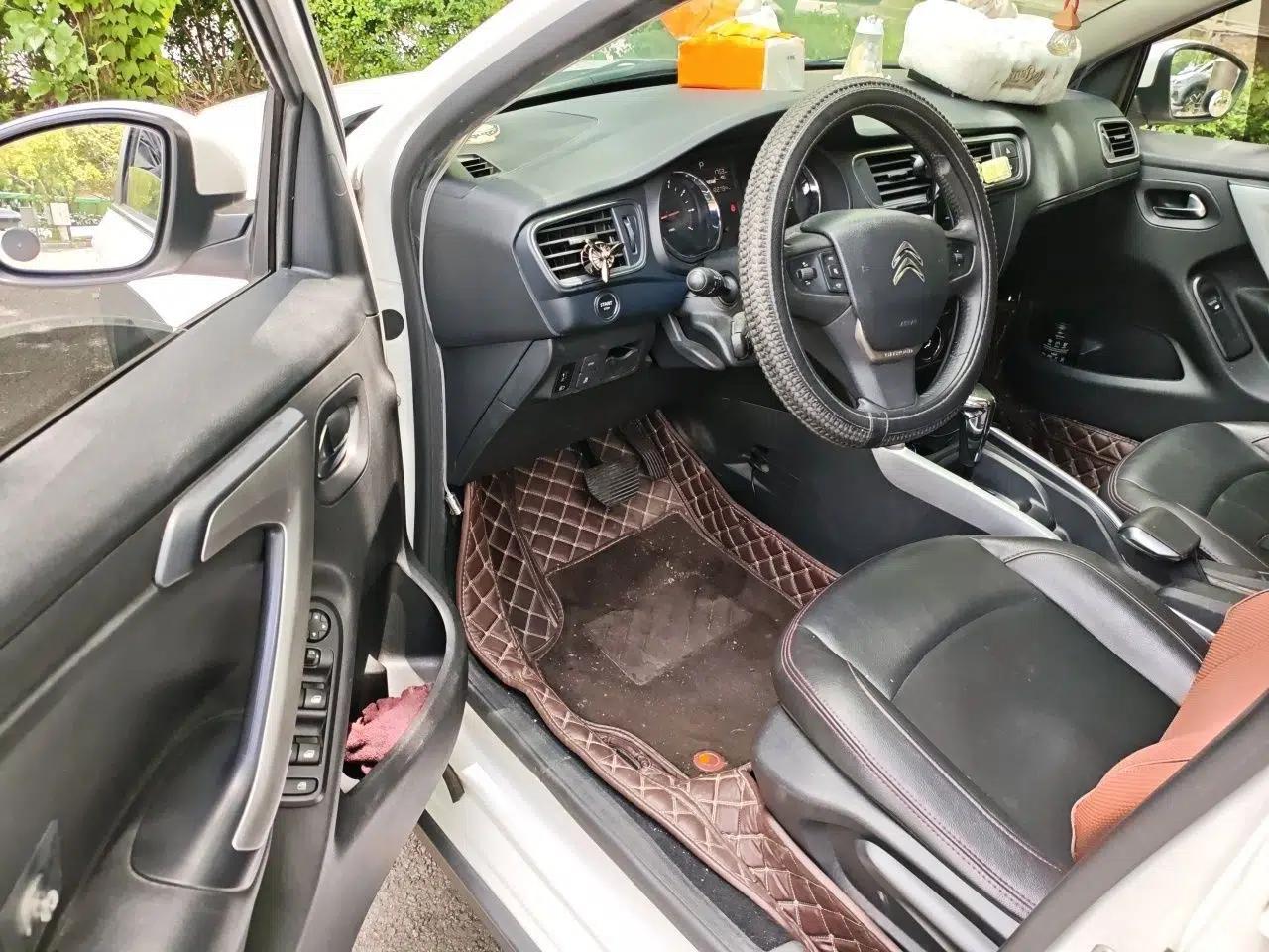 Citroen C3-XR 2015 1.6L Automatic Smart Version — миниатюра 17