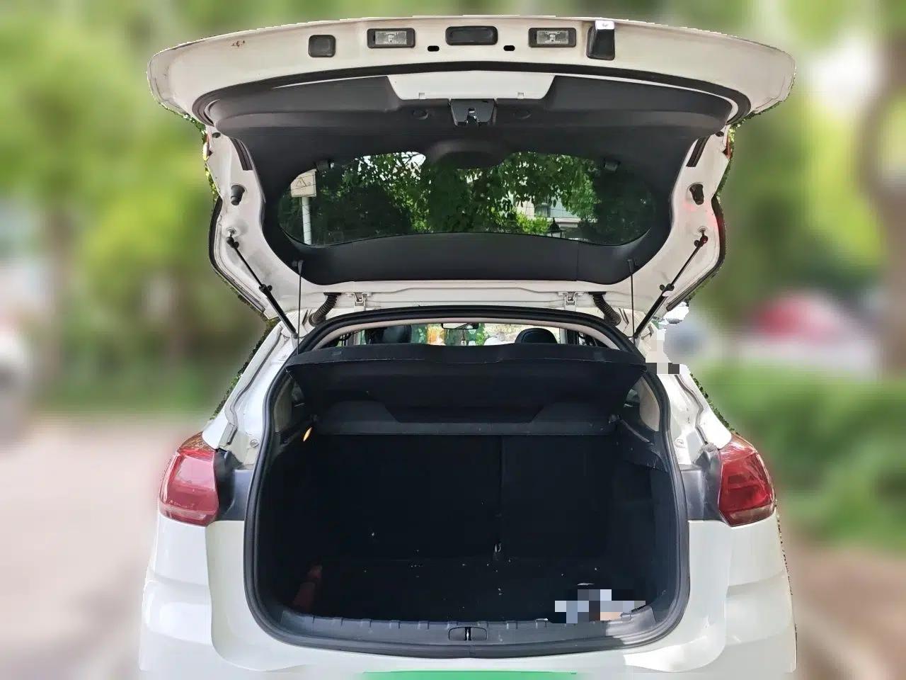 Citroen C3-XR 2015 1.6L Automatic Smart Version — миниатюра 20