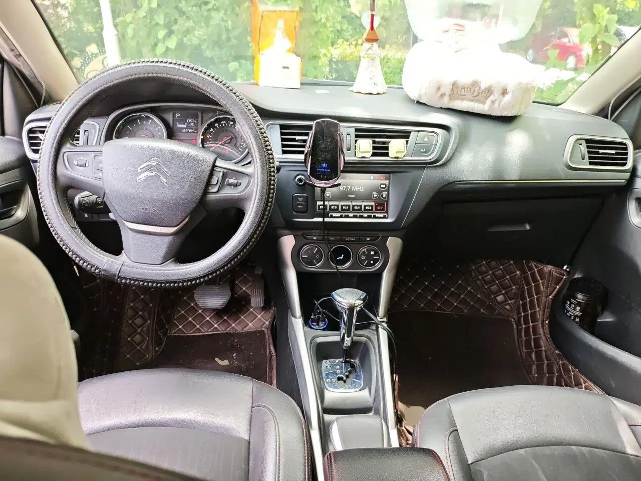 Citroen C3-XR 2015 1.6L Automatic Smart Version — миниатюра 10