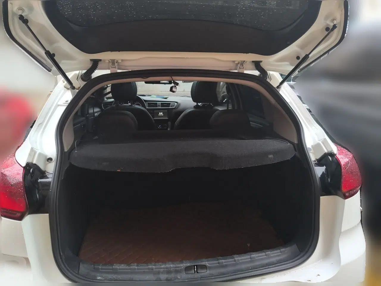 Citroen C3-XR 2015 1.6L Automatic Pioneer Model — миниатюра 20