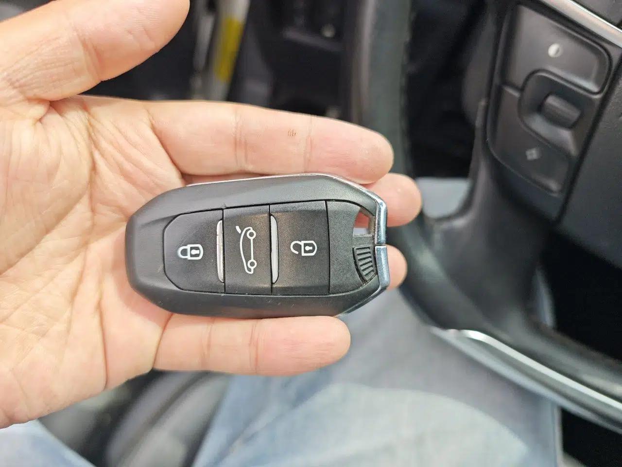 Citroen C4L 2013 1.8L Automatic Jingchi Edition — миниатюра 9
