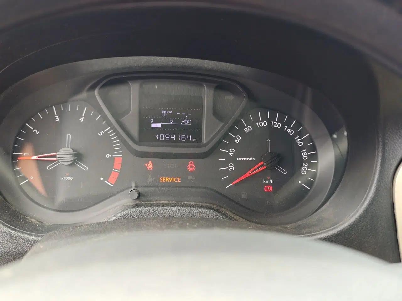 Citroen Elysee 2017 1.6L Manual Fashion Model — миниатюра 13