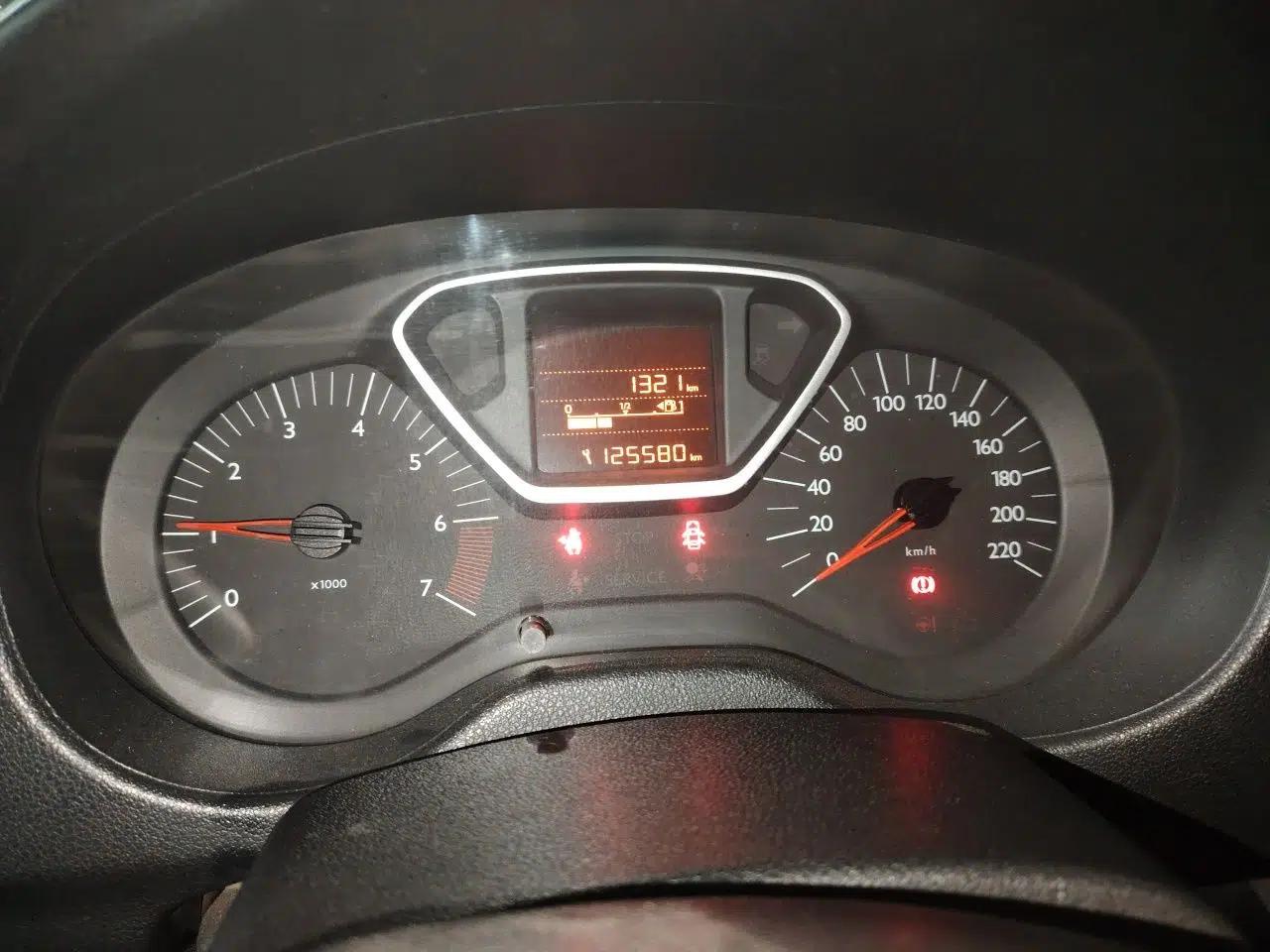Citroen Elysee 2014 1.6L Manual Comfort Model — миниатюра 12