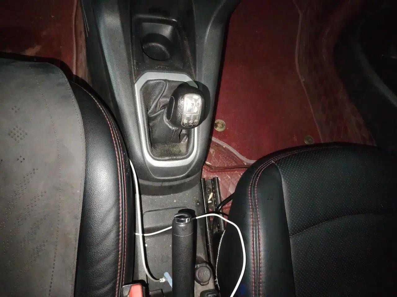 Citroen Elysee 2014 1.6L Manual Comfort Model — миниатюра 15
