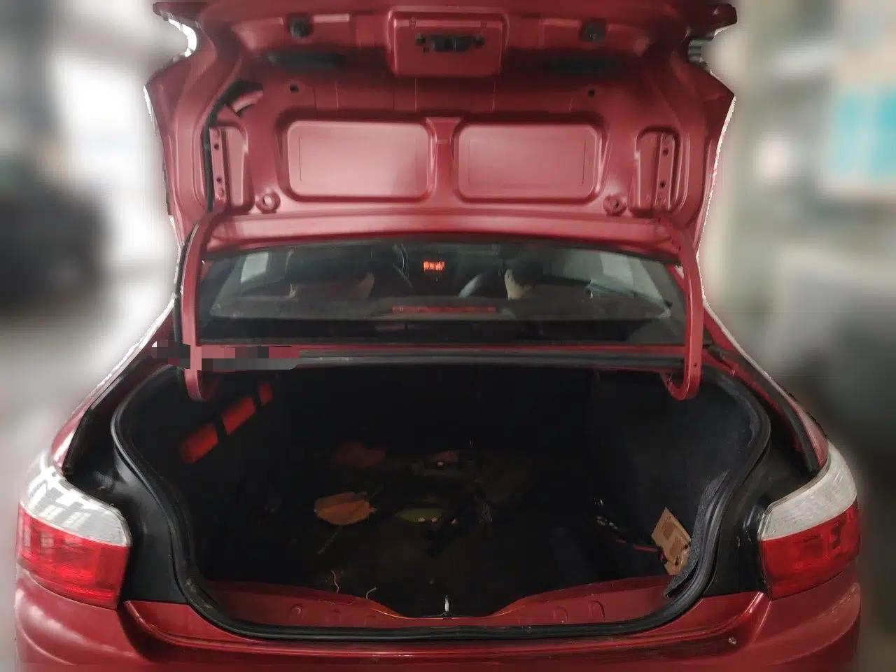 Citroen Elysee 2014 1.6L Manual Comfort Model — миниатюра 20