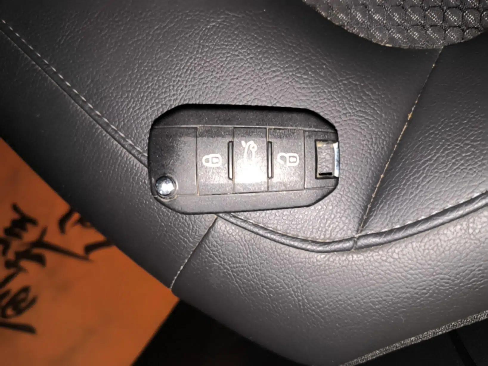 Citroen C4 Sega 2016 1.6L Automatic Luxury Model — миниатюра 12