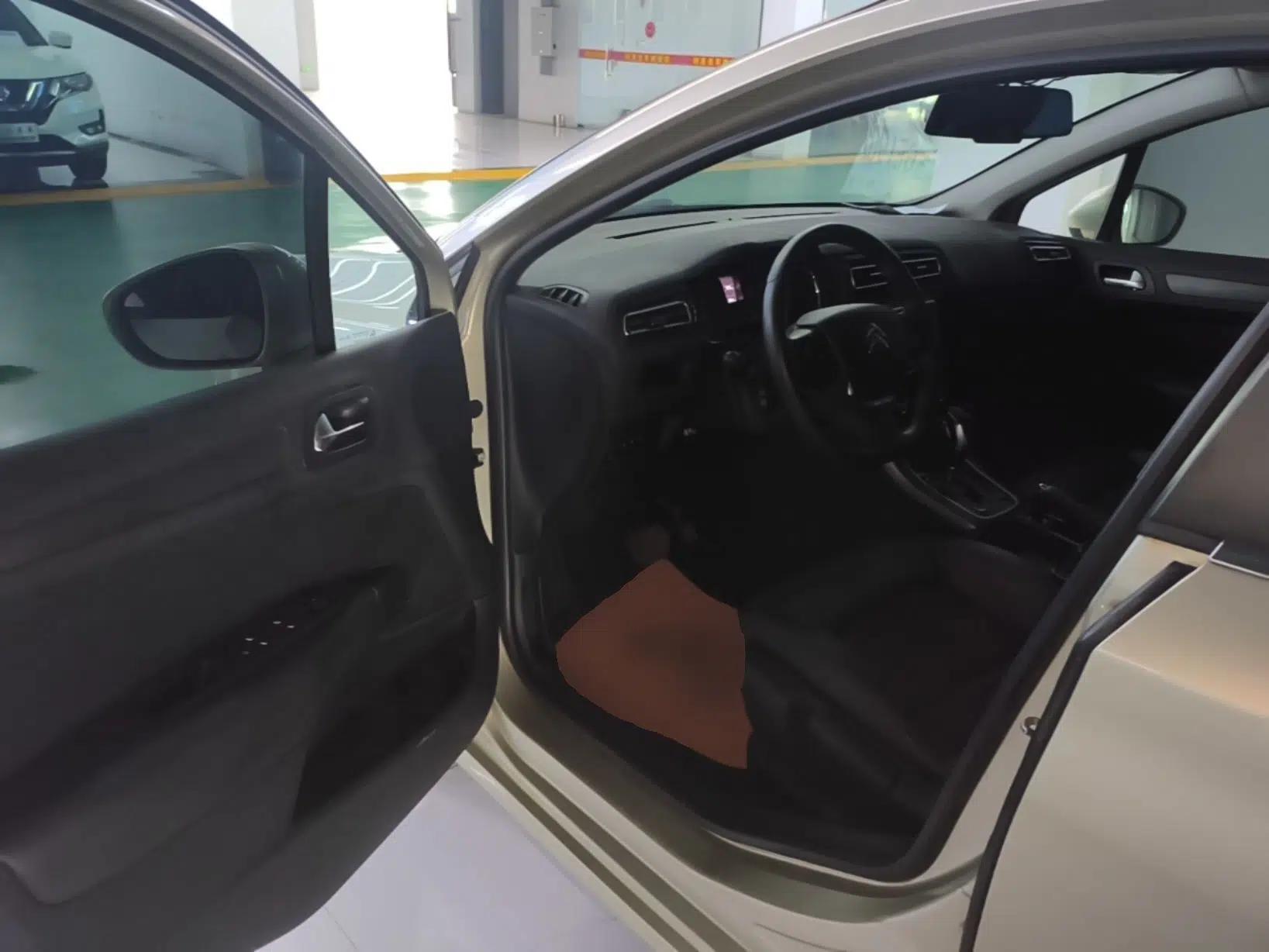 Citroen C4 Sega 2016 1.6L Automatic Luxury Model — миниатюра 19